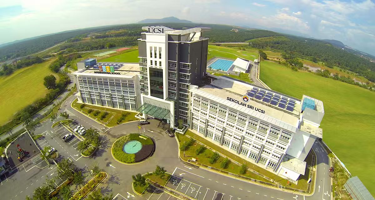 思特雅春泉校区森美兰洲  UCSI International School